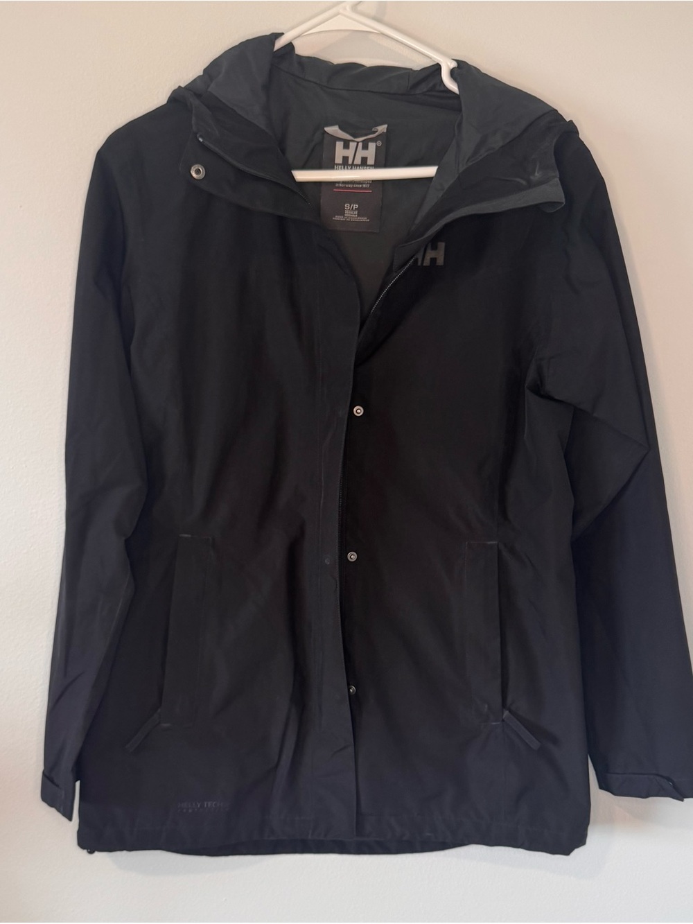 Helly Hansen Womenβs Small Black Helly Tech Waterproof Hooded Rain Jacket